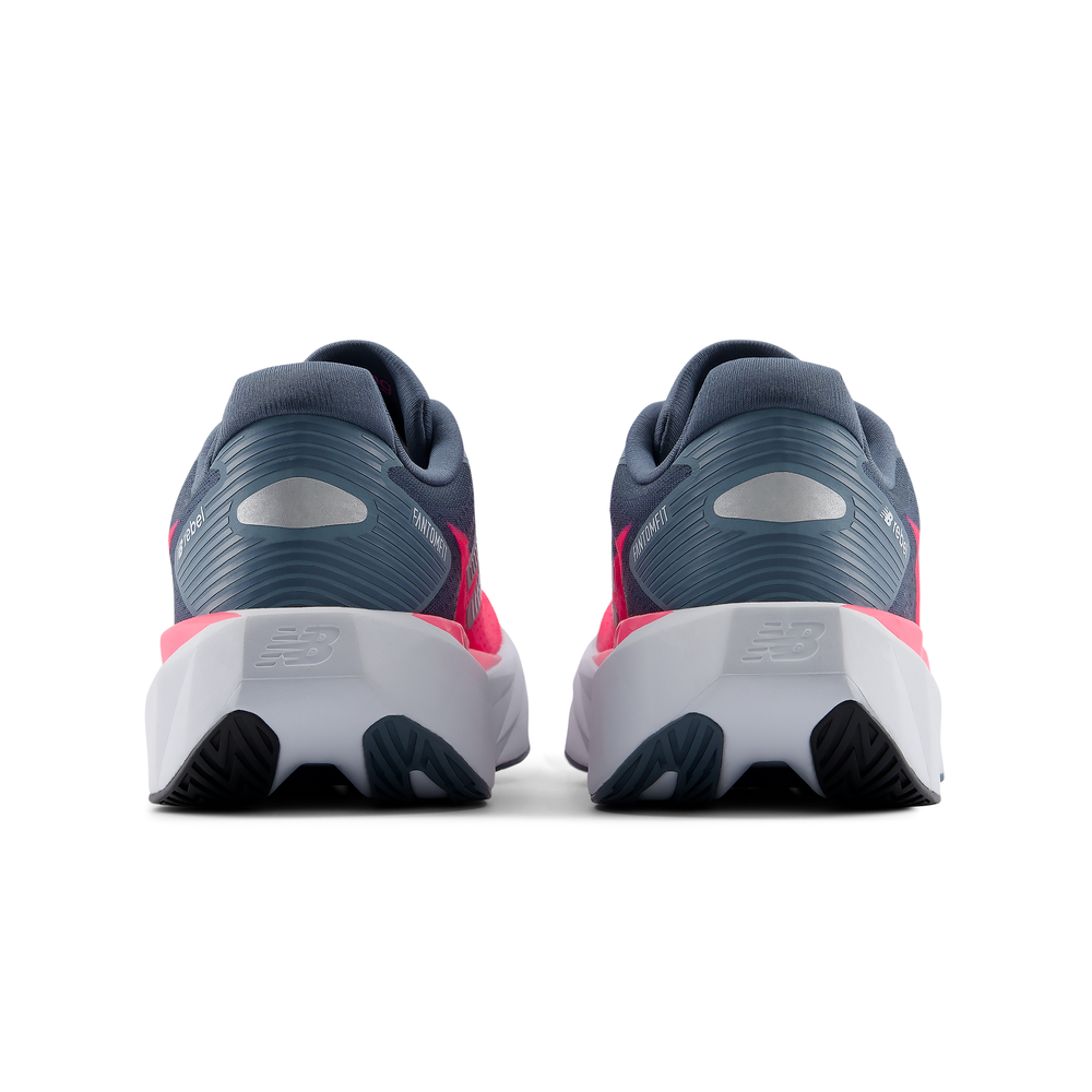 Dámske topánky New Balance FuelCell Rebel v5 WFCX589 – sivé