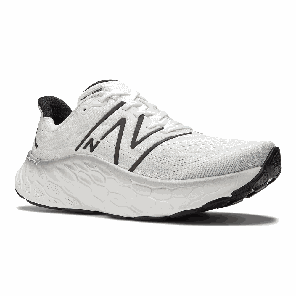 Pánske topánky New Balance Fresh Foam More v4 MMORCW4 – biele