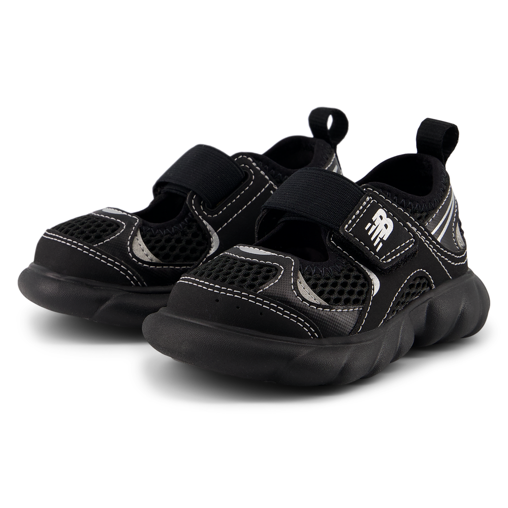 Detské sandále New Balance I230666 – čierné