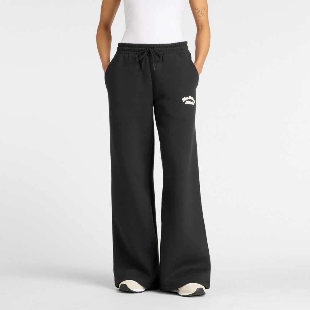 Dámske nohavice New Balance WP53902BK – čierné