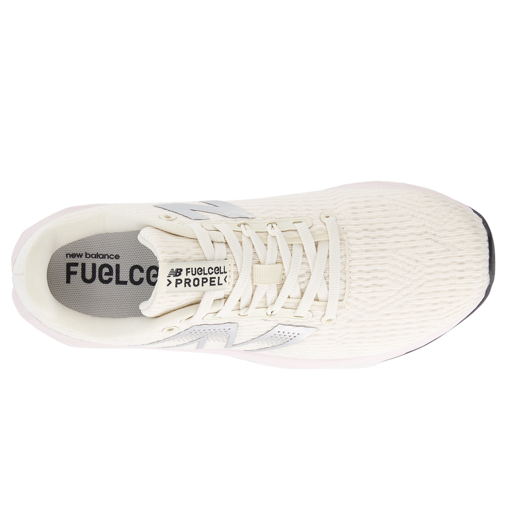 Dámske topánky New Balance FuelCell Propel v5 WFCPRCS5 – béžové