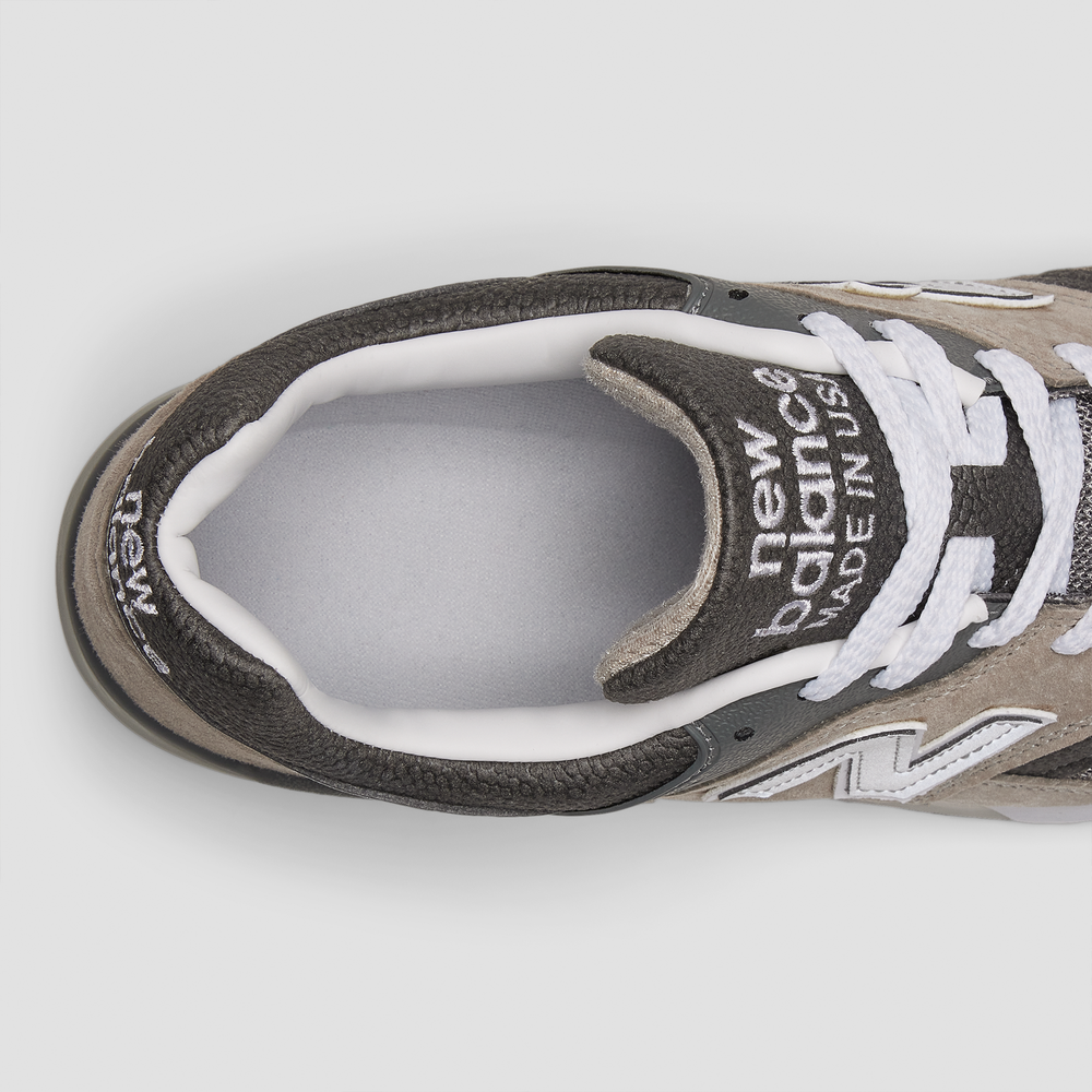 Unisex topánky New Balance U997GY - béžové