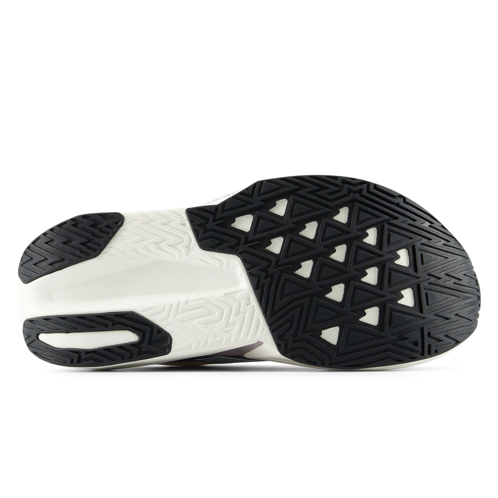 Dámske topánky New Balance FuelCell Rebel v5 WFCX3DM – fialové