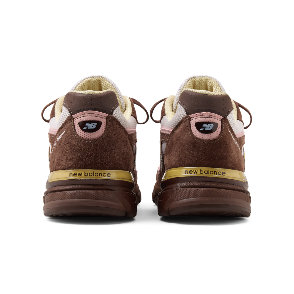 Unisex topánky New Balance U990IC4 – hnedá