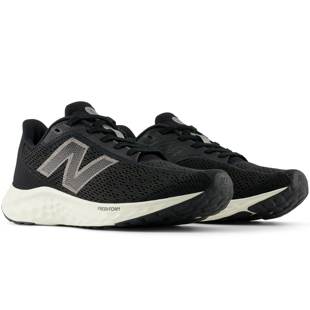 Dámske topánky New Balance Fresh Foam Arishi v4 WARISYK4 – čierné