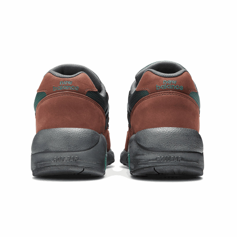 Pánske topánky New Balance MT580RTB – hnedá