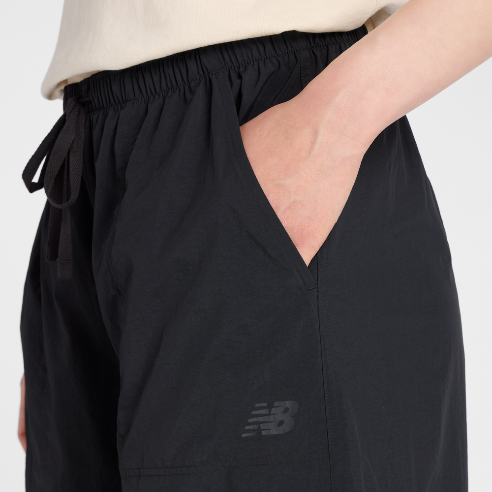 Dámske nohavice New Balance Cargo – čierné