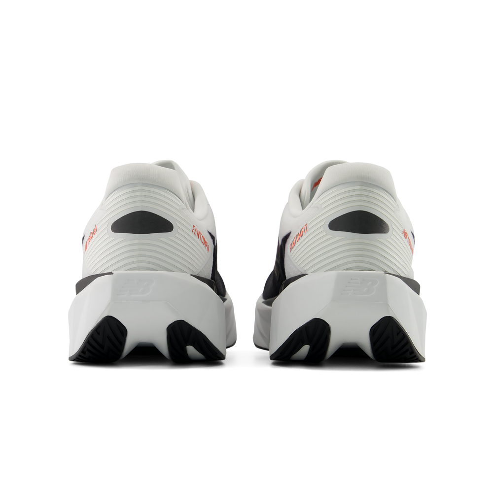 Pánske topánky New Balance FuelCell Rebel v5 MFCX93C – biele