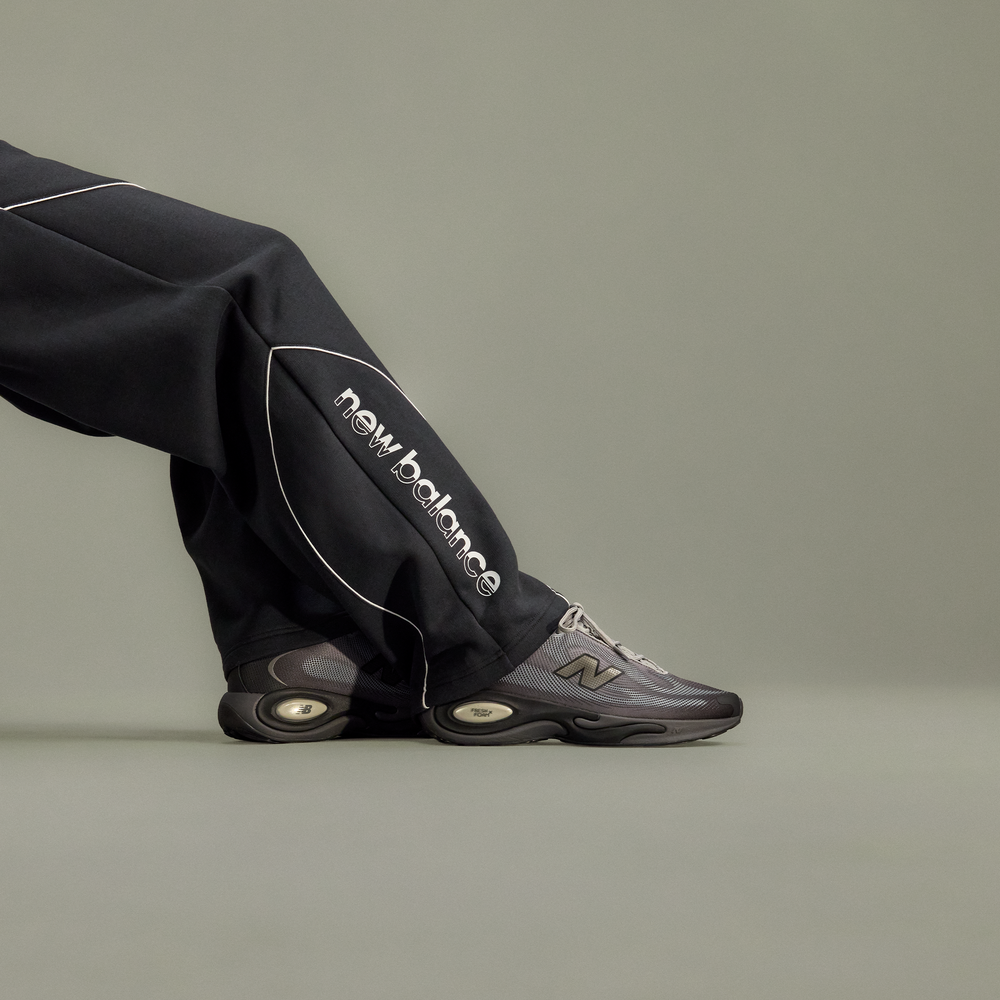 Pánske topánky New Balance AC Runner MACR199J – sivé