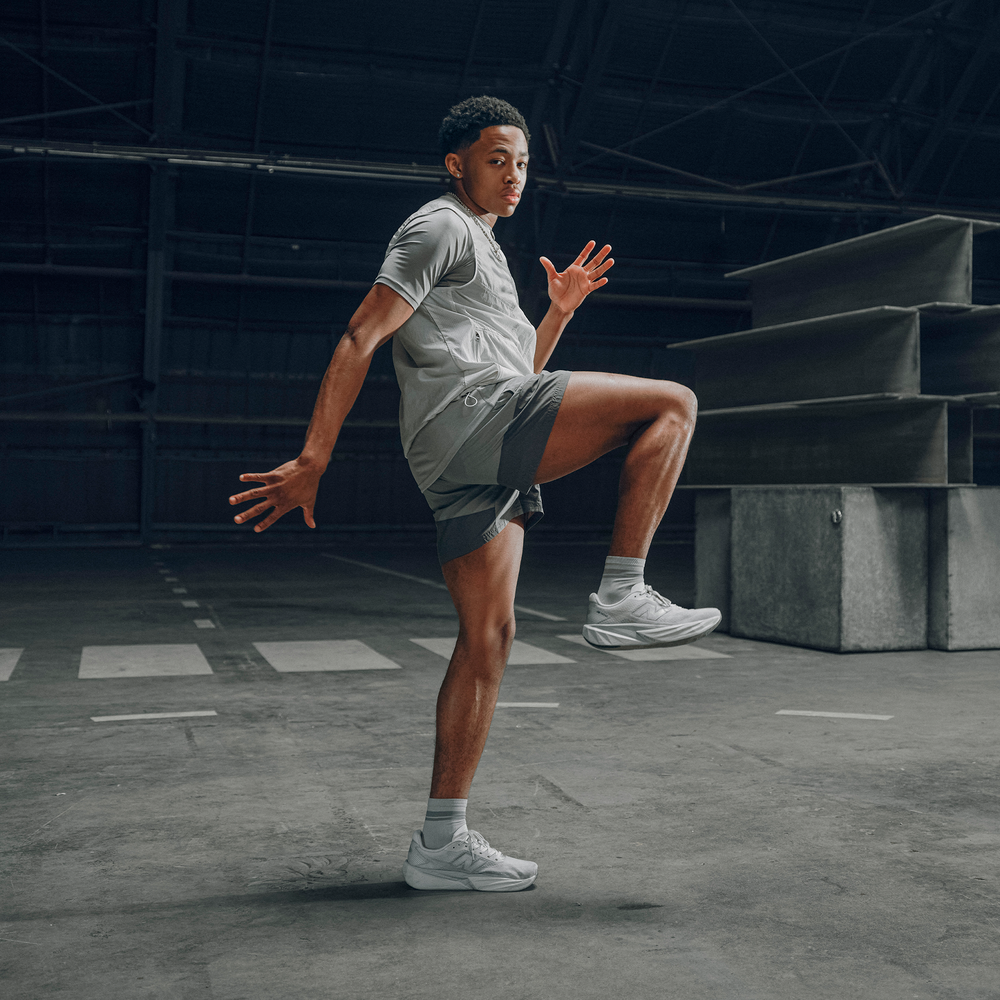Pánske topánky New Balance FuelCell Rebel v5 MFCX3NO – sivé