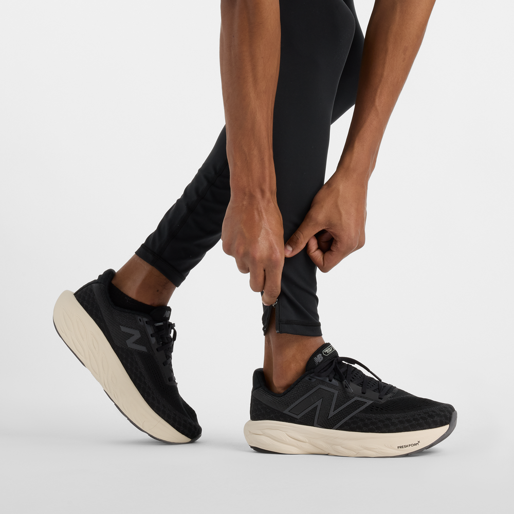 Pánske nohavice New Balance MP51273BK – čierné