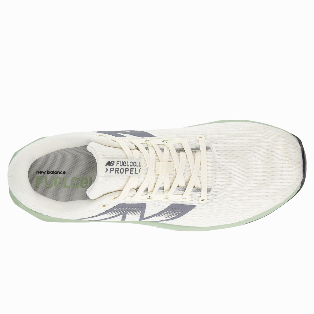Pánske topánky New Balance FuelCell Propel v5 MFCPRCA5 – béžové