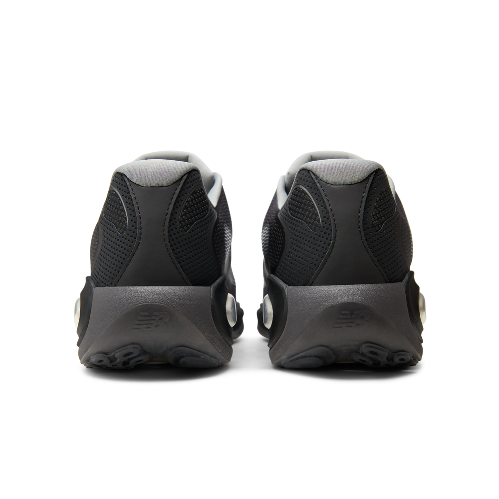 Pánske topánky New Balance AC Runner MACR199J – sivé