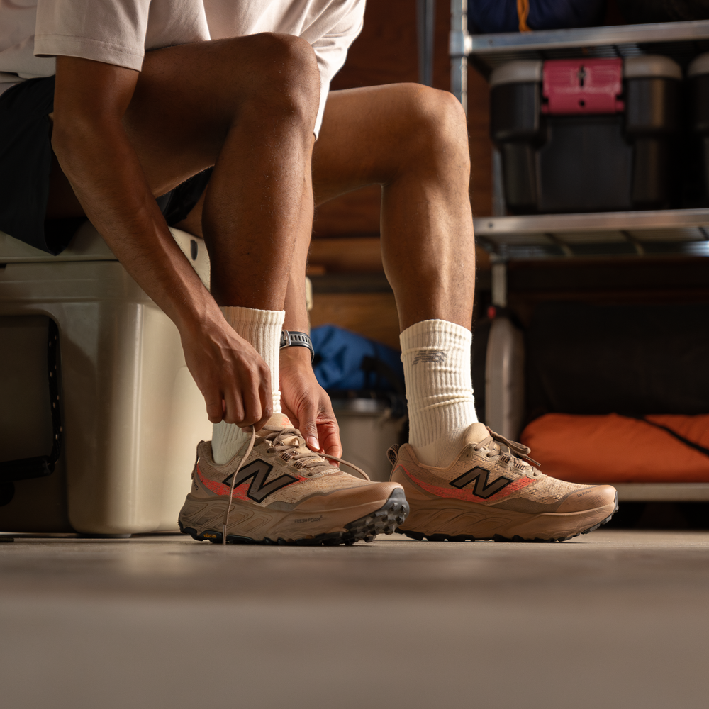 Pánske topánky New Balance Fresh Foam X Hierro v9 MTHIERV9 – béžové