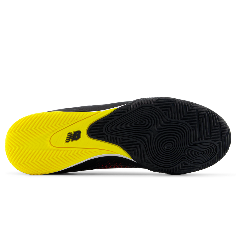 Pánske halovky New Balance TEKELA TEAM LOW LACED IN V5 UT3IL4EI – čierné