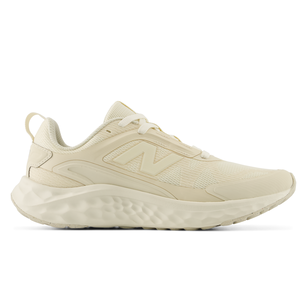 Dámske topánky New Balance Fresh Foam Arishi v4 Utility WARIS9MY – béžové