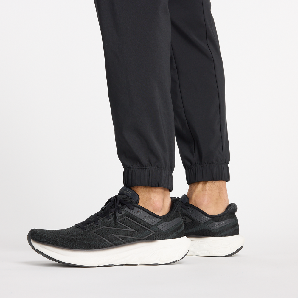 Pánske nohavice New Balance MP41011BK – čierné