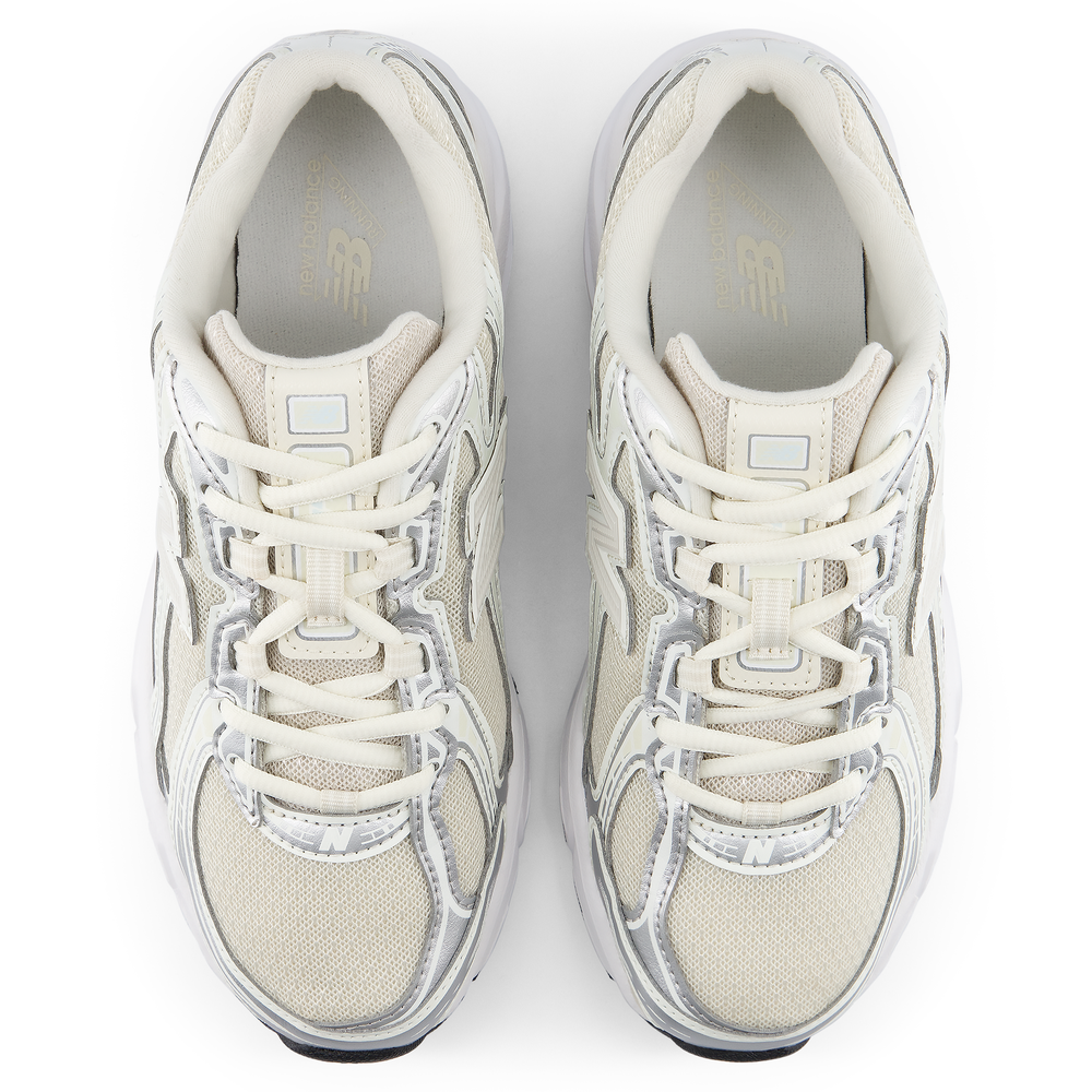 Detské topánky New Balance G7402A3 – béžové