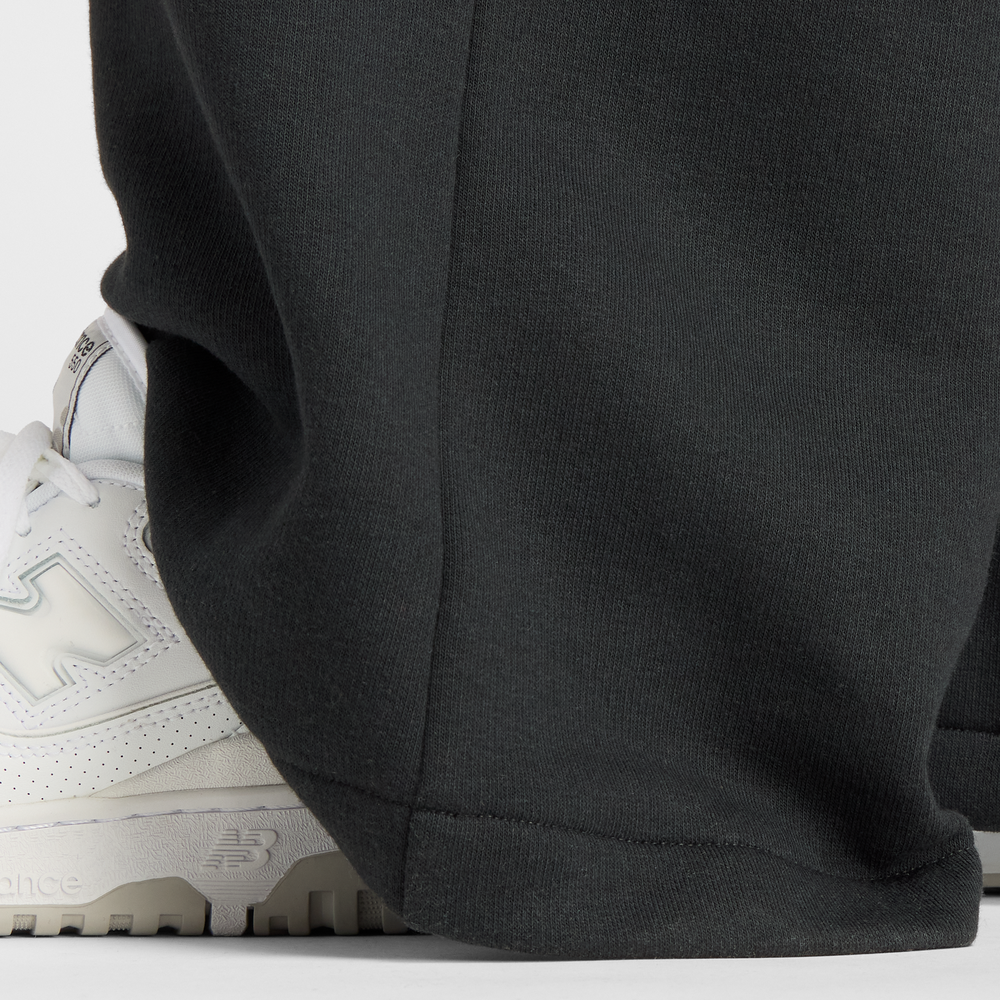 Dámske nohavice New Balance WP53903BK – čierné