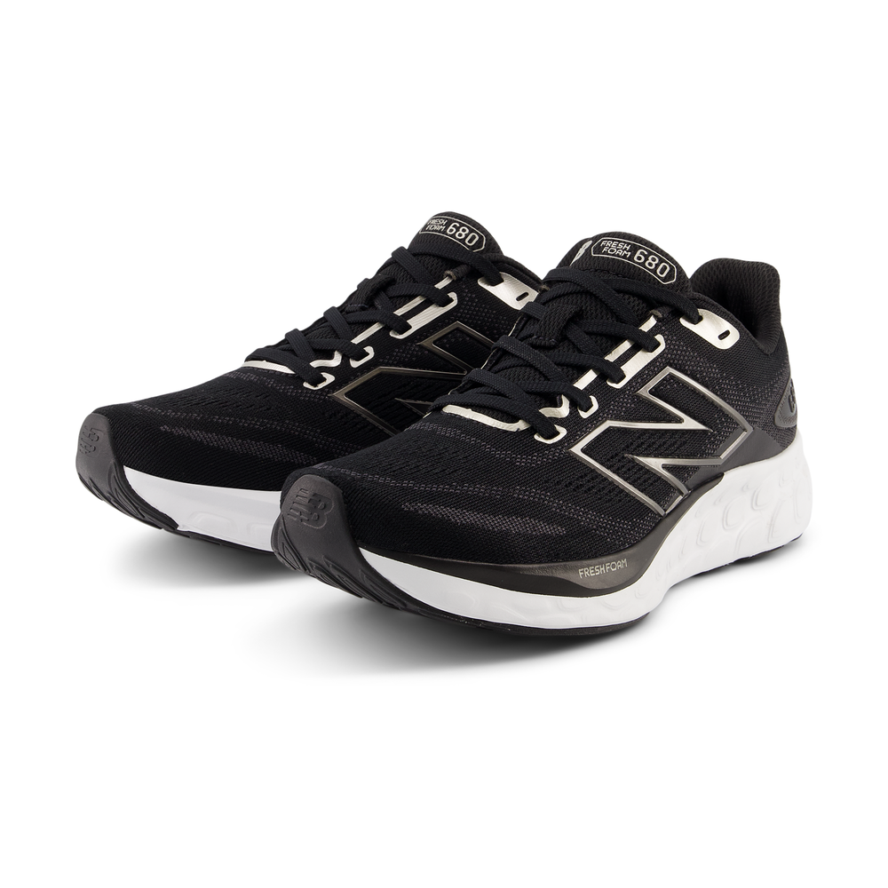 Dámske topánky New Balance Fresh Foam 680 v8 W680LK8 – čierné