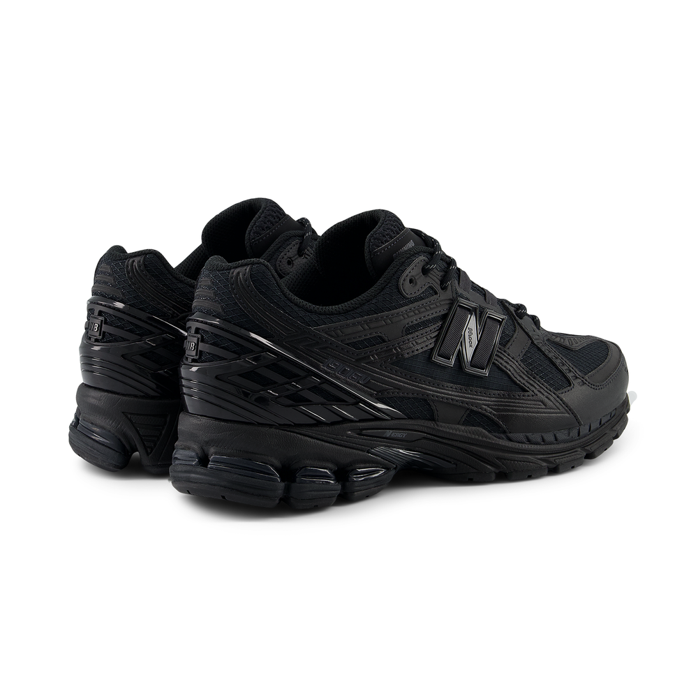Unisex topánky New Balance M1906NJ – čierné