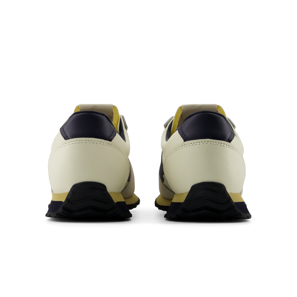 Unisex topánky New Balance U4713EX – béžové