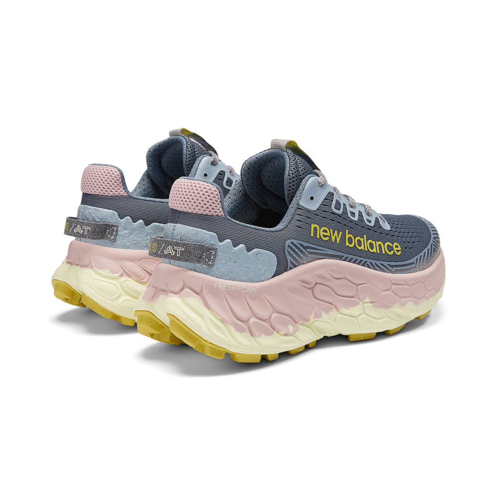 Dámske topánky New Balance Fresh Foam X More Trail v3 WTMORCC3 – sivé