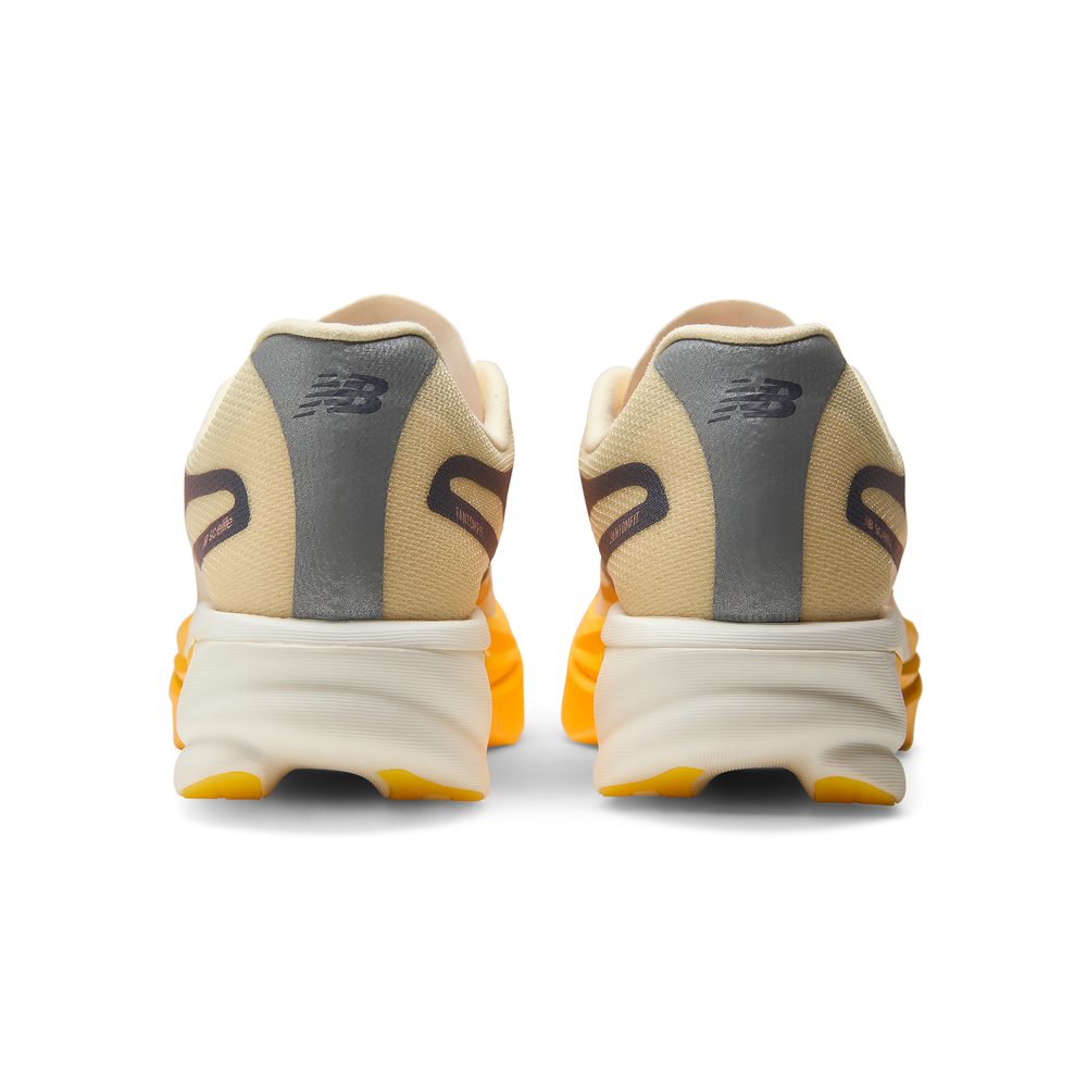 Dámske topánky New Balance Infinion SC Elite V6 WRCEL2RU – oranžová