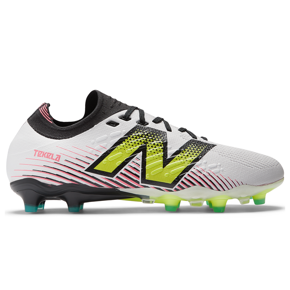 Futbalové topánky New Balance TEKELA PRO FG V4+ ST1FLH45 – biele