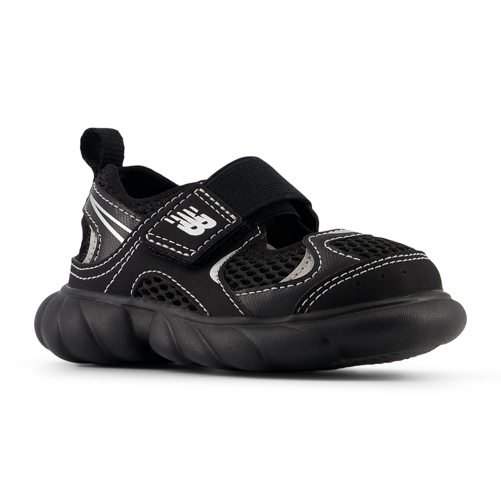 Detské sandále New Balance I230666 – čierné