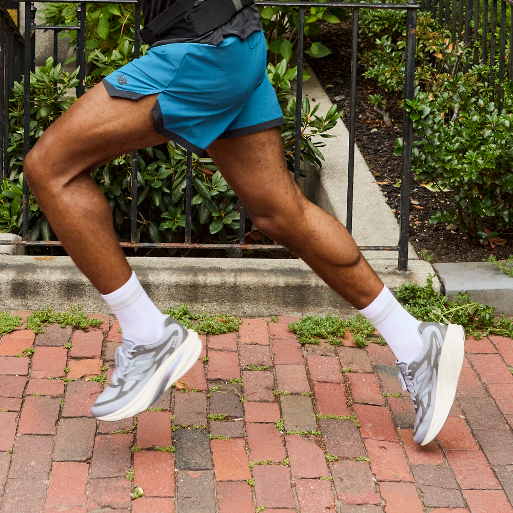 Pánske topánky New Balance nfinion SuperComp Rebel v1 MREBX9HS – sivé