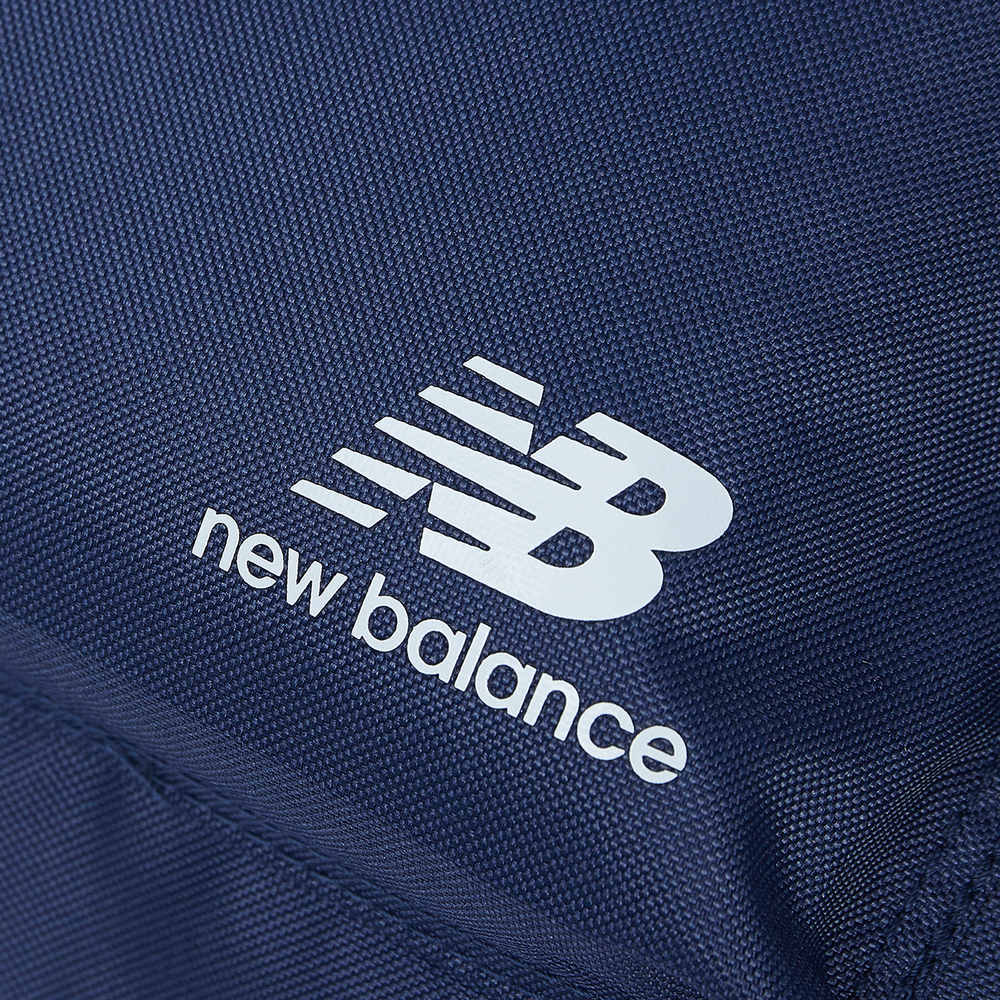 Ruksak New Balance AC43531NNY – tmavomodrá