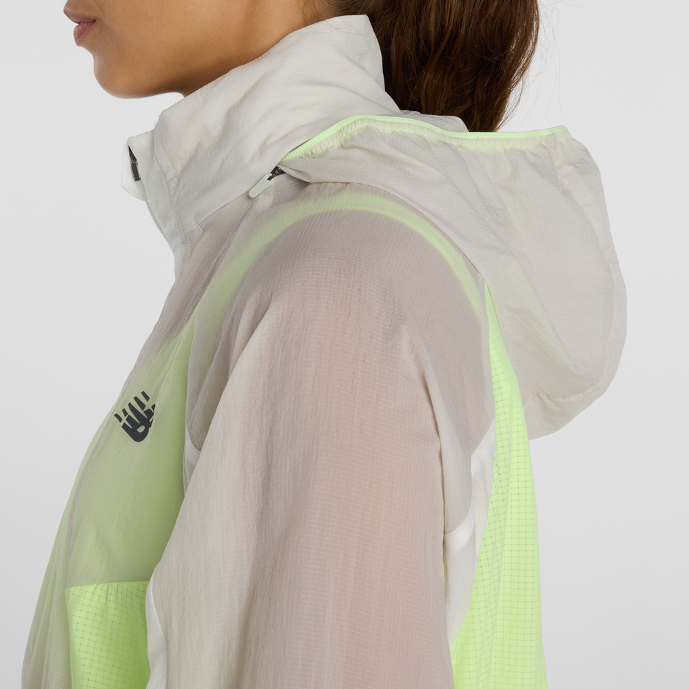 Vetrovka dámska New Balance WJ61J326AFG – biele