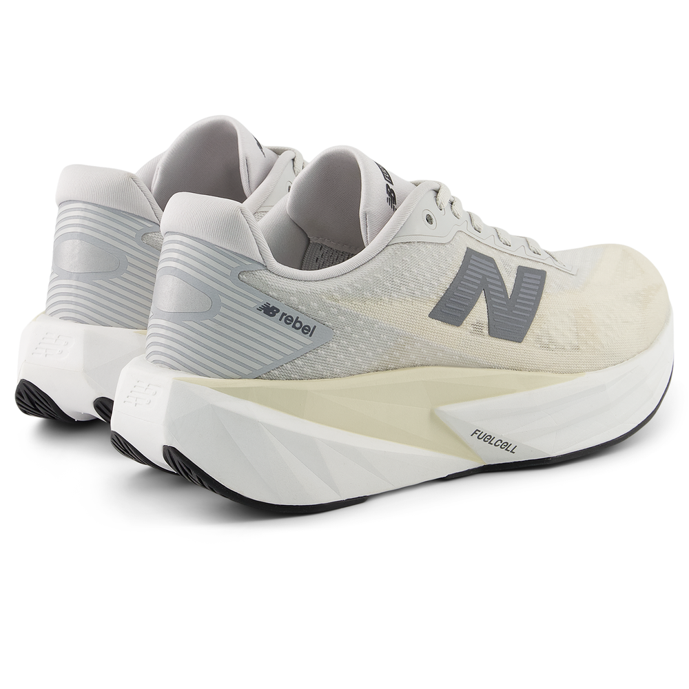 Dámske topánky New Balance FuelCell Rebel v5 WFCXLX5 – sivé