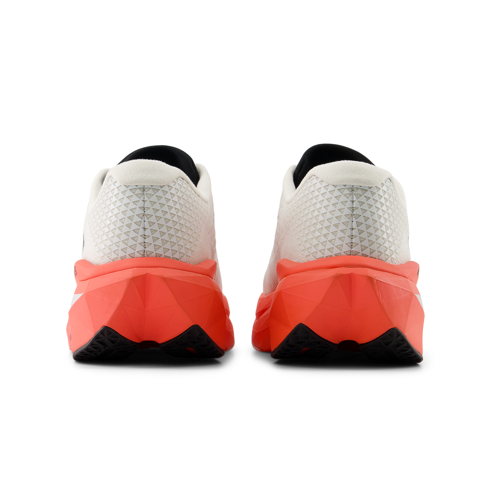 Topánky na behanie New Balance FuelCell SuperComp Trainer v3 MRCXY4 – biele