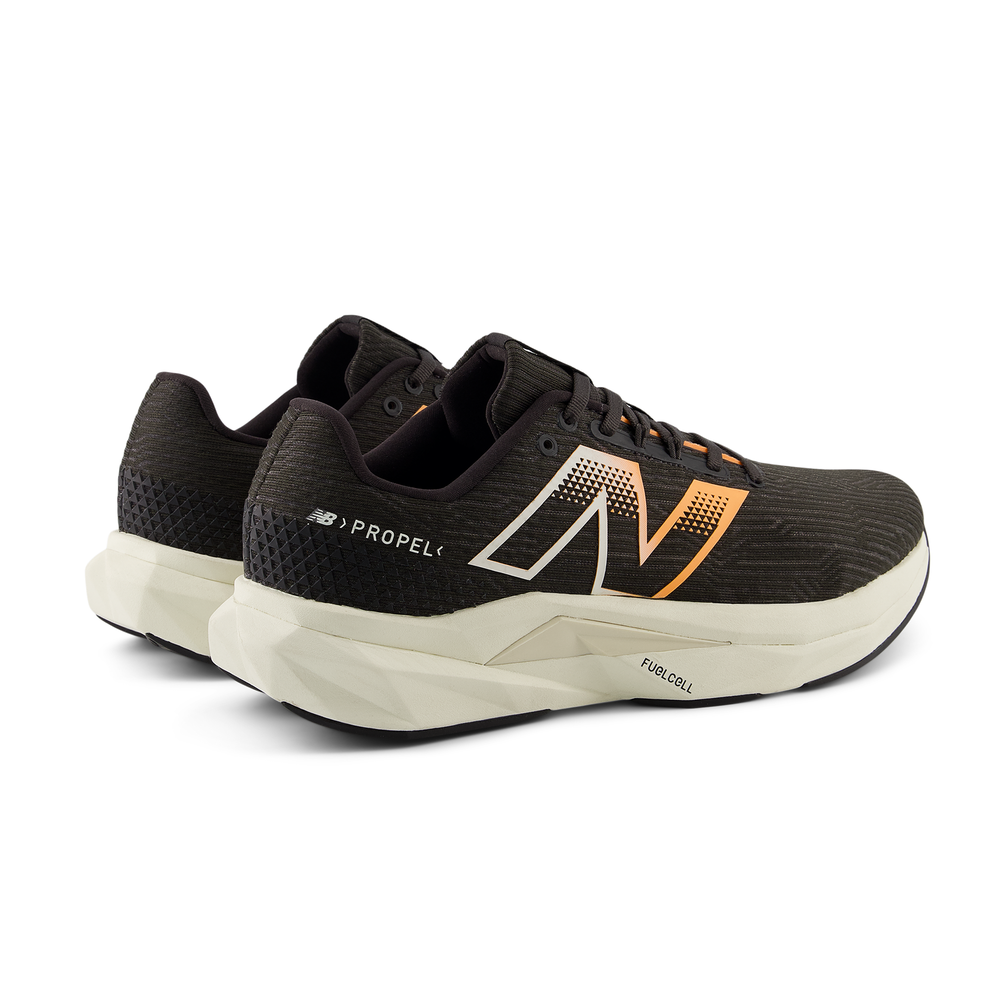 Pánske topánky New Balance FuelCell Propel v5 MFCPRCB5 – čierné