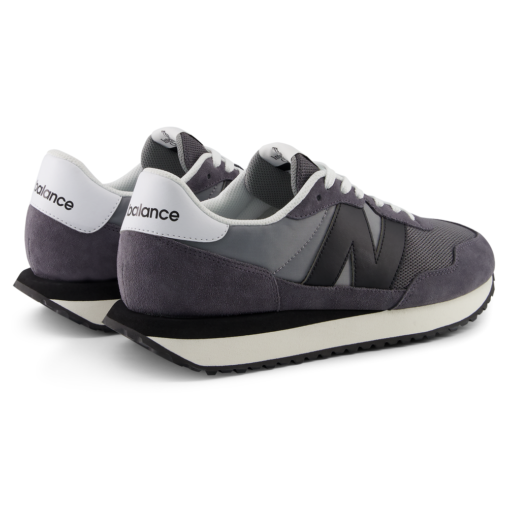 Pánske topánky New Balance M23721W – sivé