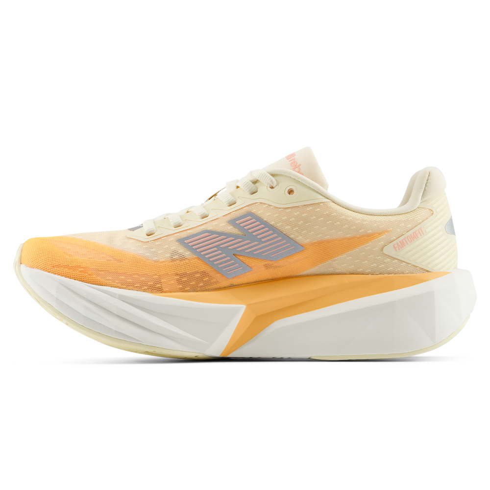 Dámske topánky New Balance FuelCell Rebel v5 WFCX8KC – oranžová
