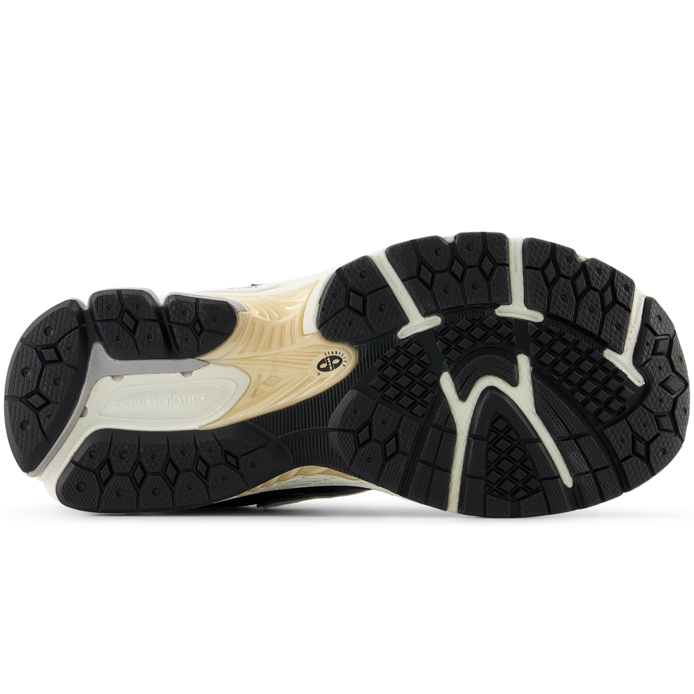 Detské topánky New Balance GC2002PO – čierné
