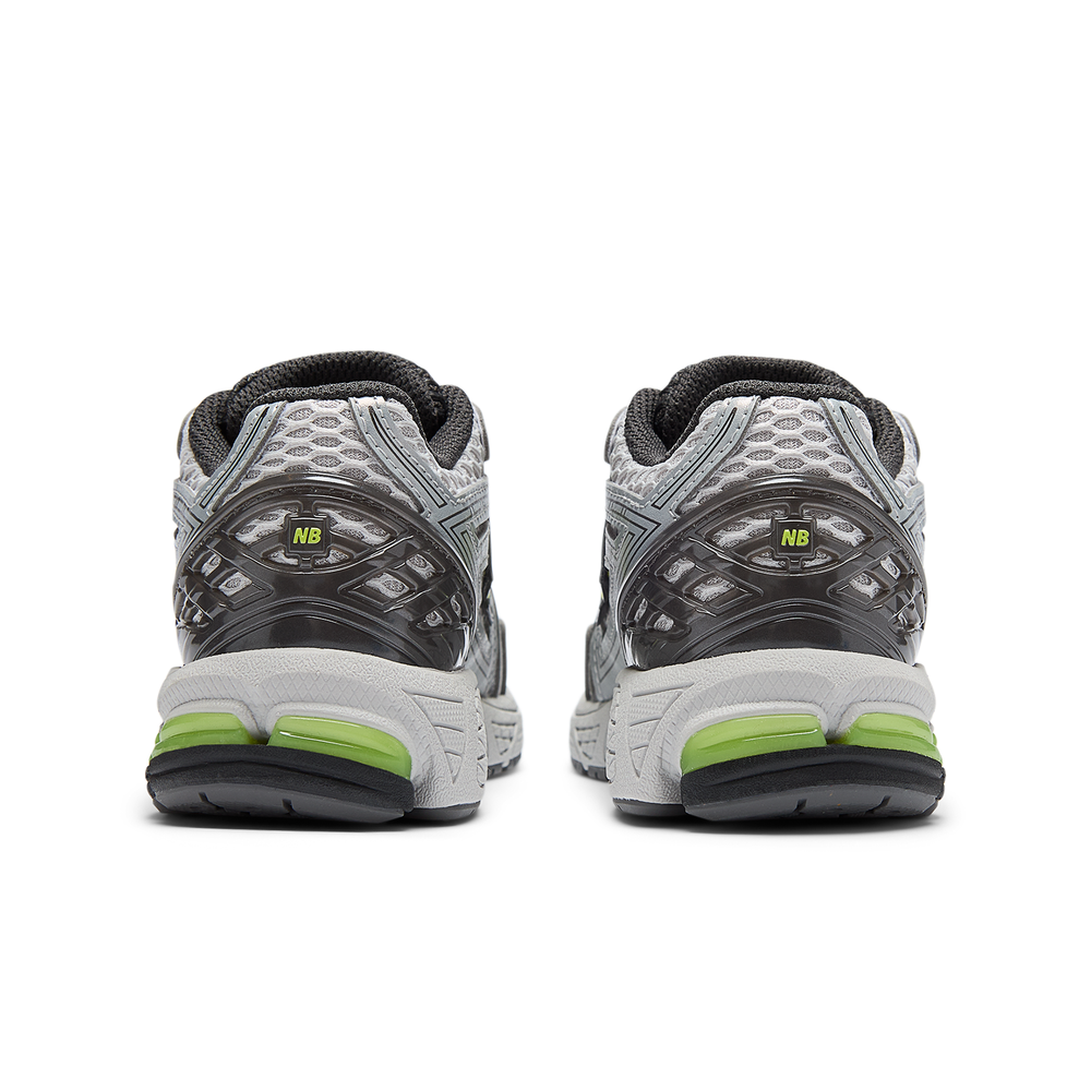 Detské topánky New Balance P190662Y – sivé