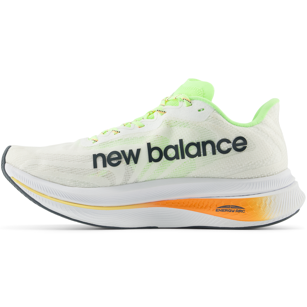 Dámske topánky New Balance FuelCell SuperComp Trainer WRCXCA3 – biele