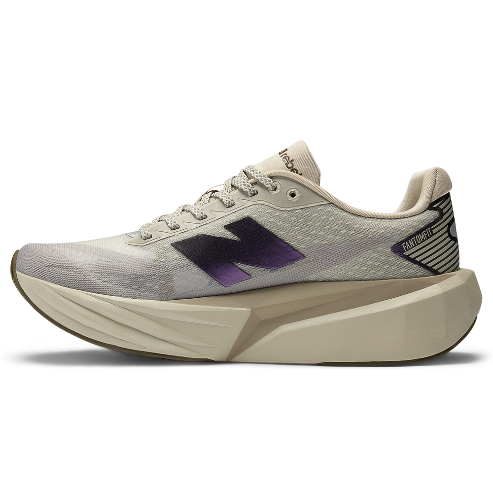 Dámske topánky New Balance FuelCell Rebel v5 WFCXPB5 – béžové