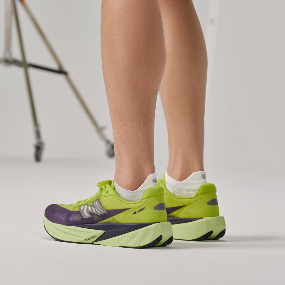 Unisex topánky New Balance FuelCell Rebel v5 MFCX4TR – zelené