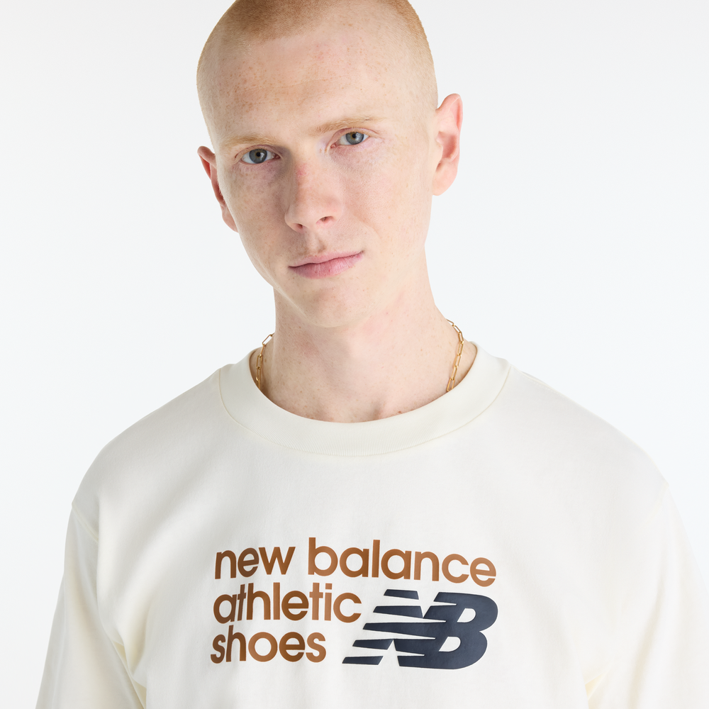 Pánske tričko New Balance Athletics Premium Relaxed Chest Logo – béžové