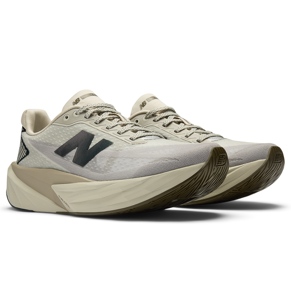 Dámske topánky New Balance FuelCell Rebel v5 WFCXPB5 – béžové