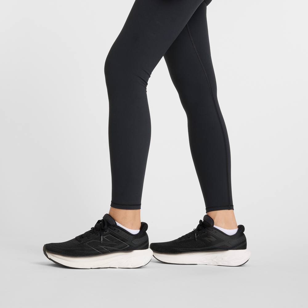 Dámske legíny New Balance WP51126BK – čierné