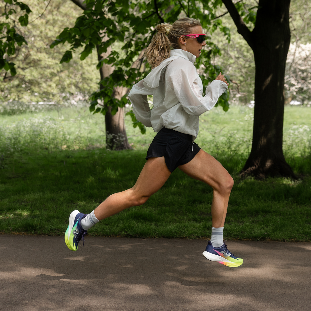 Dámske topánky New Balance FuelCell SC Elite V5 WRCEL7UH – tmavomodrá