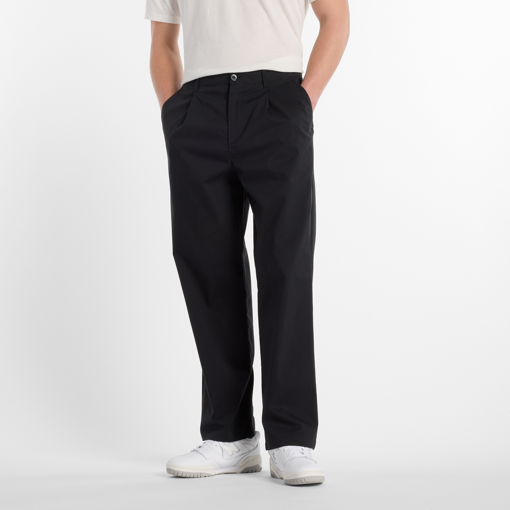 Pánske nohavice New Balance MP51563BK – čierné