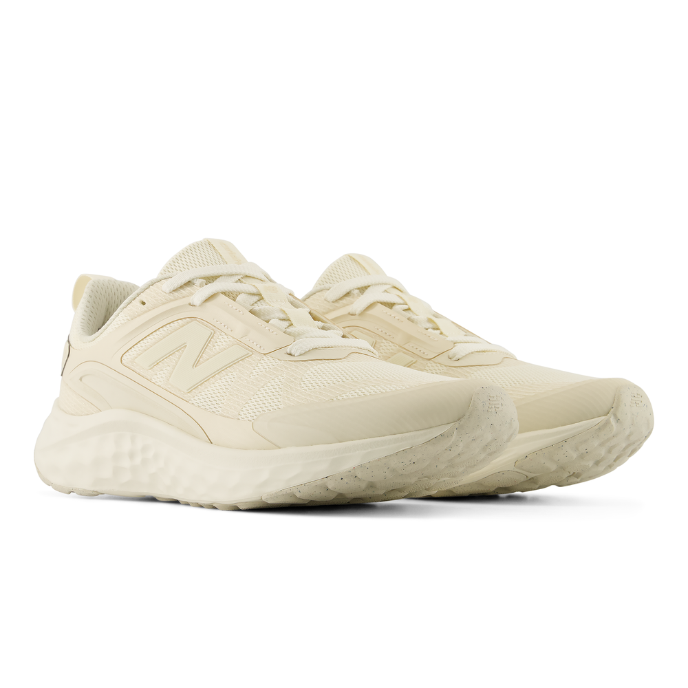 Dámske topánky New Balance Fresh Foam Arishi v4 Utility WARIS9MY – béžové