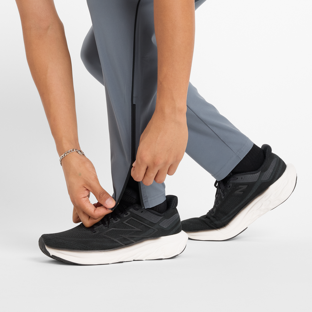 Pánske nohavice New Balance MP51904GT – sivé